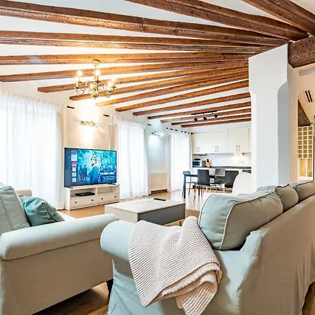 Duplex Mercado Apartment